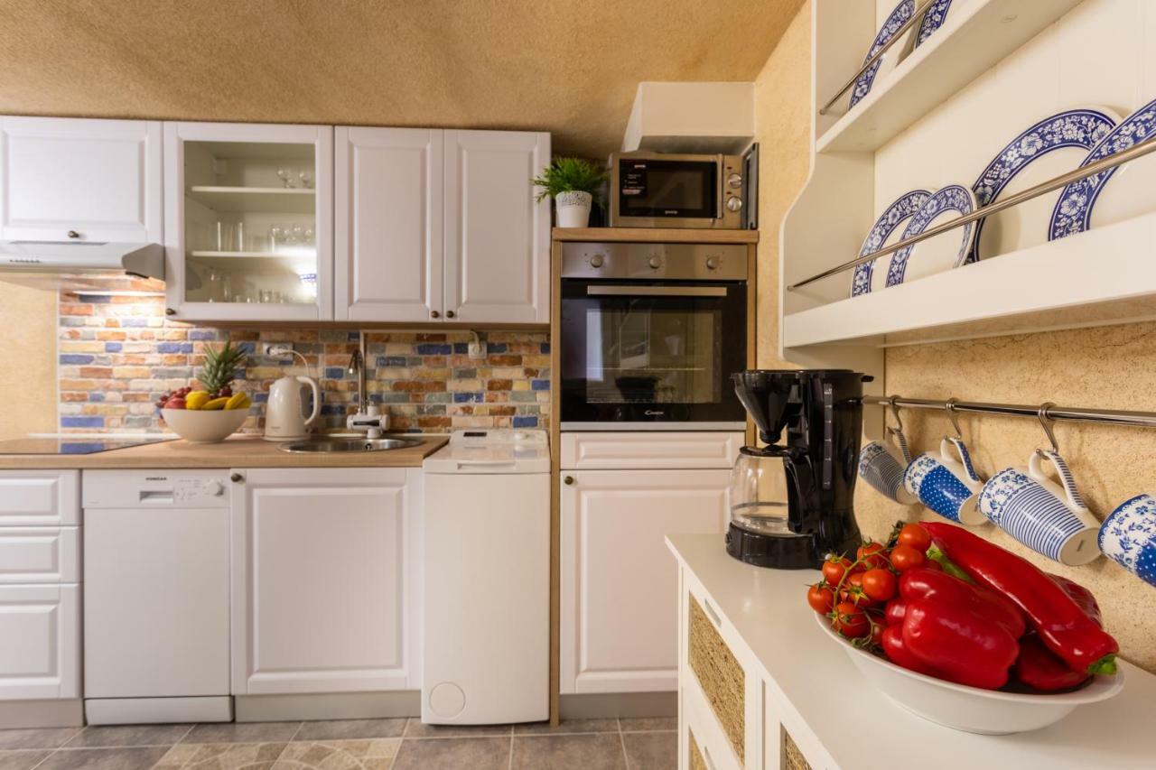 Apartman Verbenia Vrbnik Eksteriør bilde